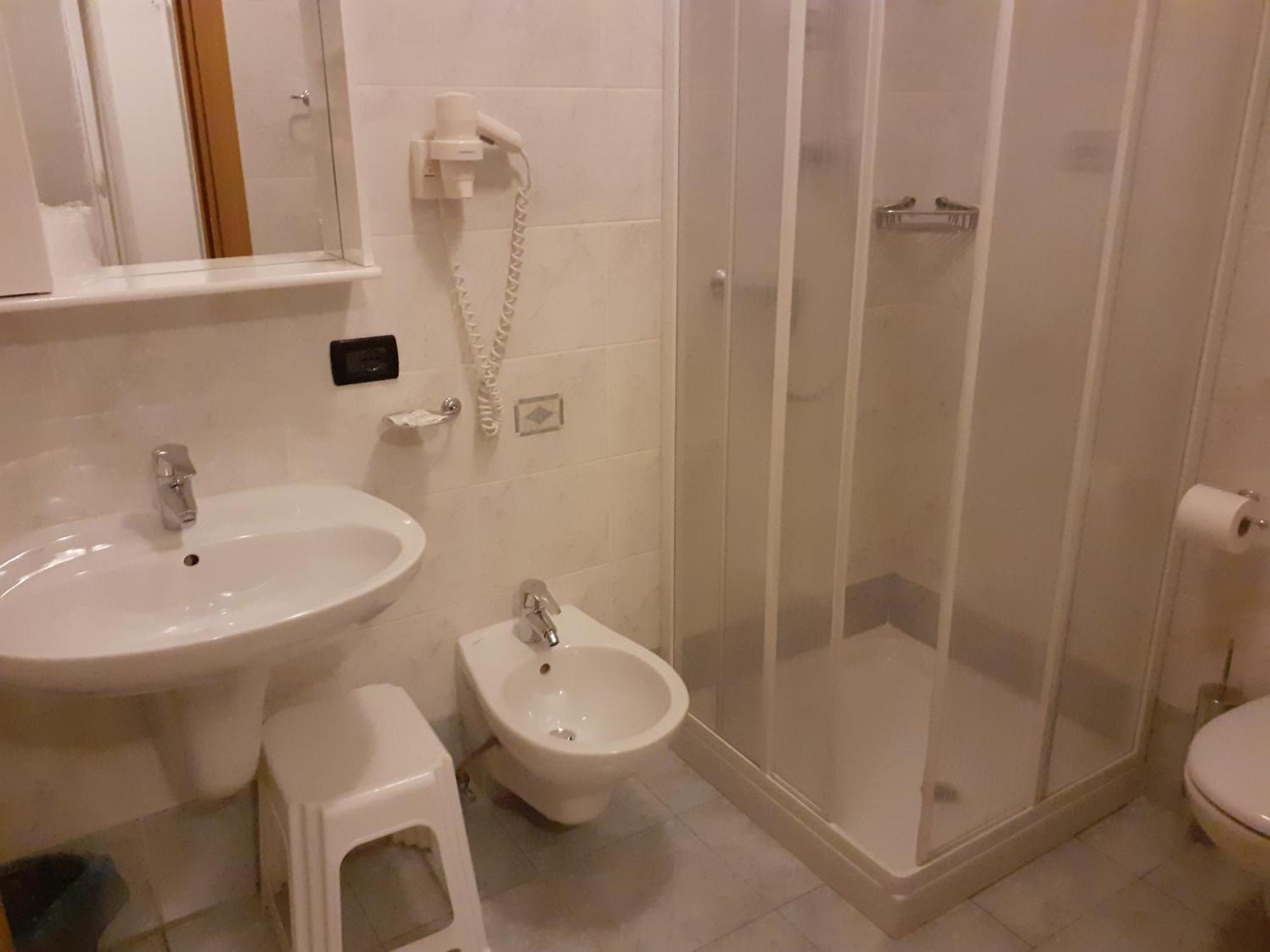 Hotel Aurora 카베다고 객실 사진